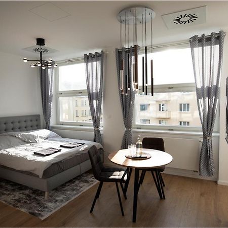 Luxury Apartment In City Centrum By Ota Group Bratislava Eksteriør billede